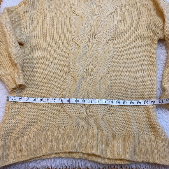 Aerie Happy Place Pale Yellow Oversized Cable Knit Sweater Wool Blend Size S/P. - Picture 5 of 8